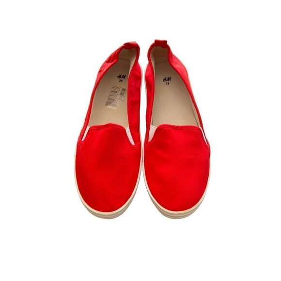 H&M red flat sneakers size 8.5 - Picture 2 of 9